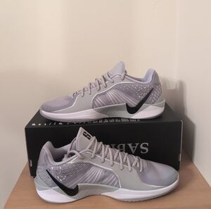 Nike Sabrina 2 TB Promo - Women’s 15.5 | Men’s 14